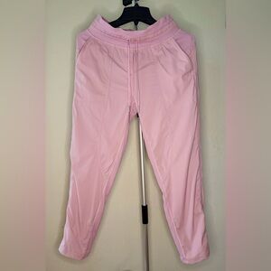 Lululemon Dance Studio Mid-Rise
Cropped Pant - Rose Blush - Size 4